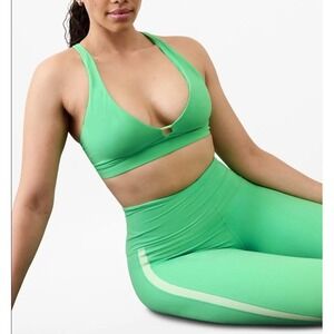 Athleta Solace Keyhole Sports Bra Light-impact Soft Size Large Green Athletic